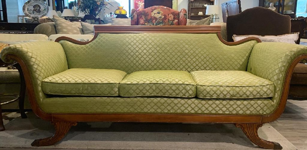 how to identify a duncan phyfe sofa