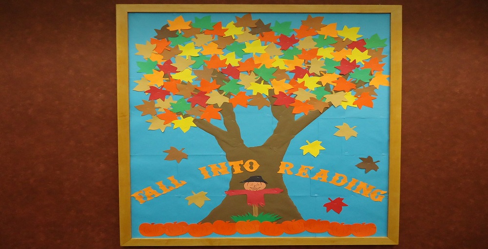 How to Make a Tree Out of Paper for a Bulletin Board