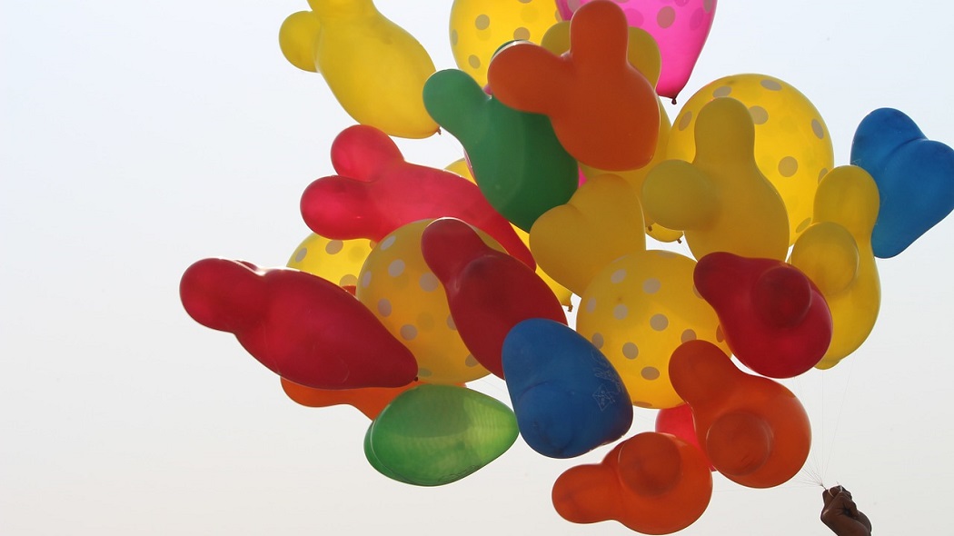 How to Make Balloons Float without Using Helium