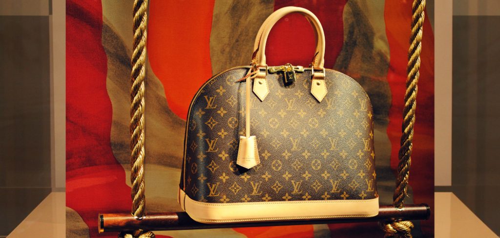 How to Remove Creases From Louis Vuitton Bag