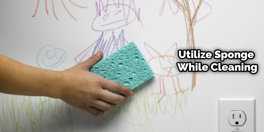 Utilize Sponge While Cleaning