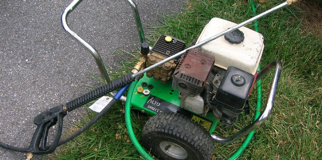 How to Drain Gas From Lawn Mower Without Siphon