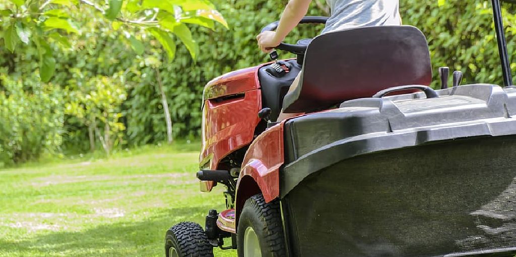 How to Wire a Charging System on a Lawn Mower