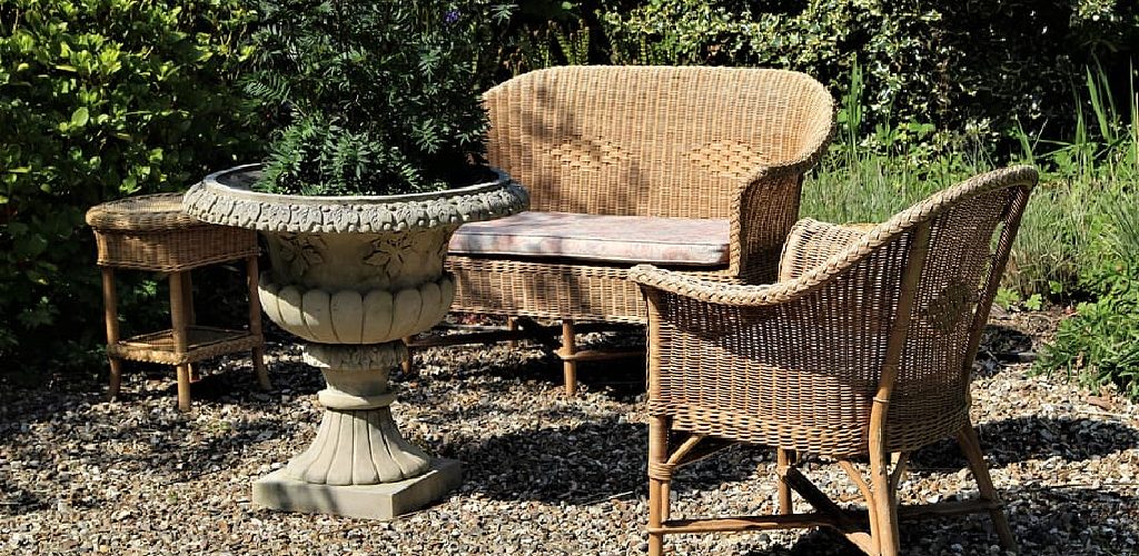 How to Remove Paint From Rattan Furniture