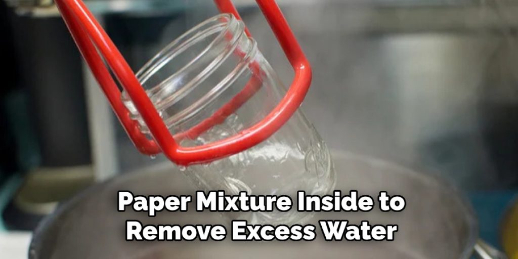 Paper Mixture Inside to Remove Excess Water