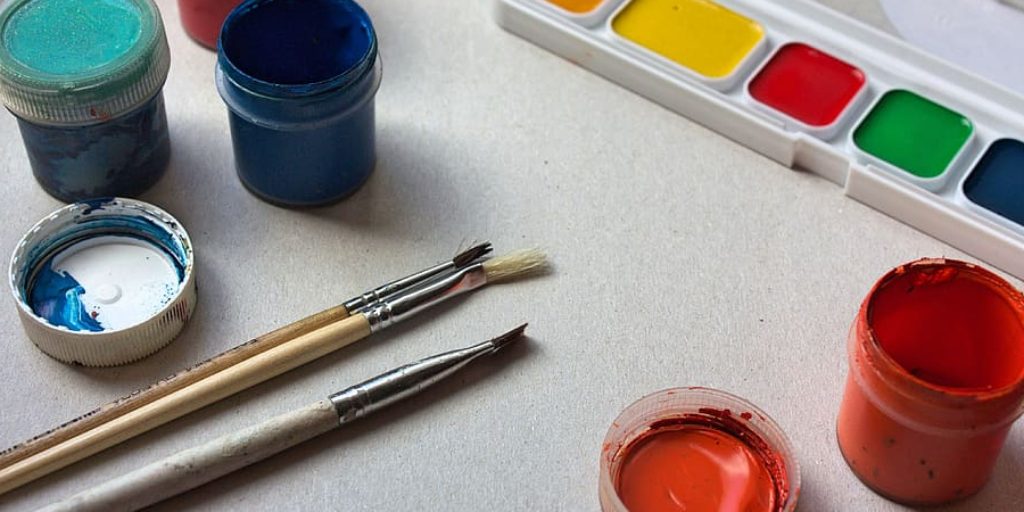 How to Stop Acrylic Paint From Getting Streaky