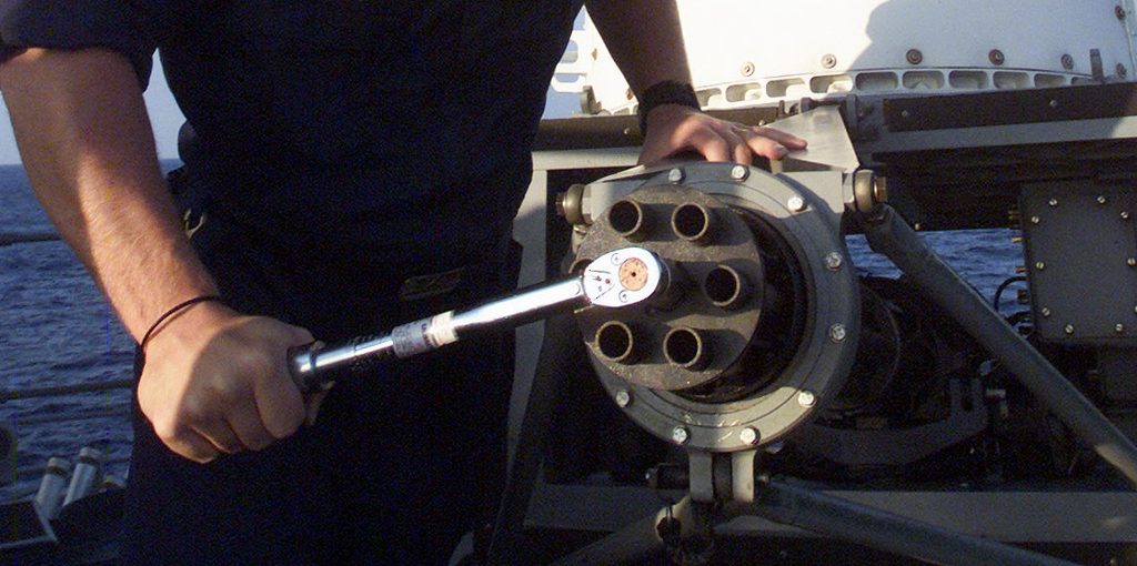 How to Use a Torque Wrench Inch Pounds