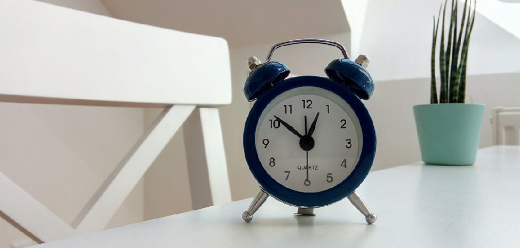 How to Set Alarm in Quartz Alarm Clock