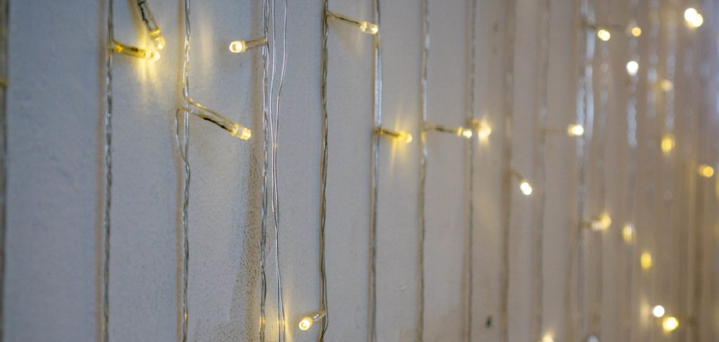 How to Hang Rope Lights on a Wall Without Nails