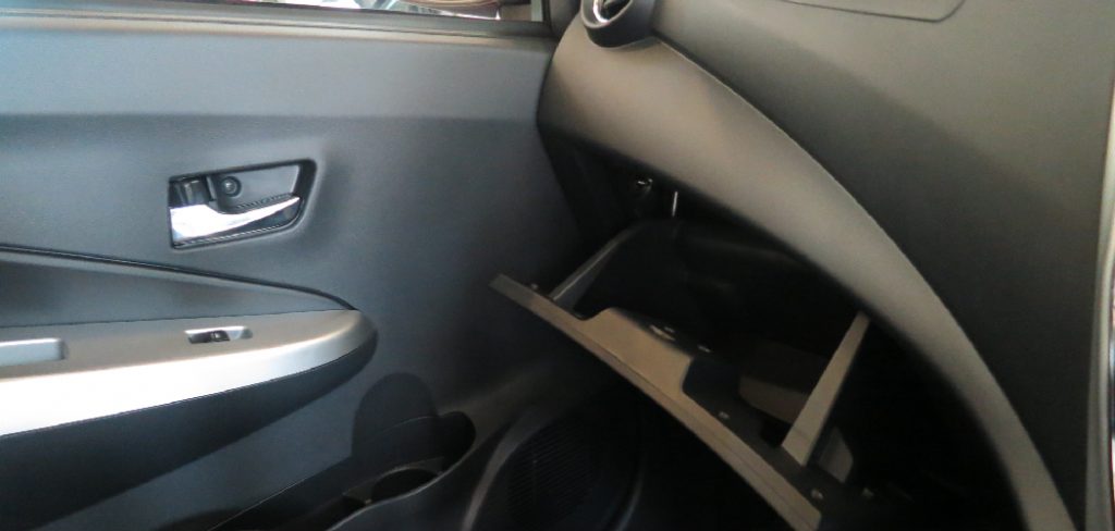 How to Open a Locked Glove Box Without Key