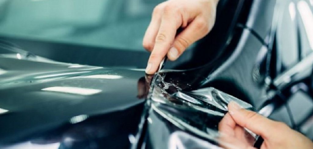 How to Remove Windshield Molding