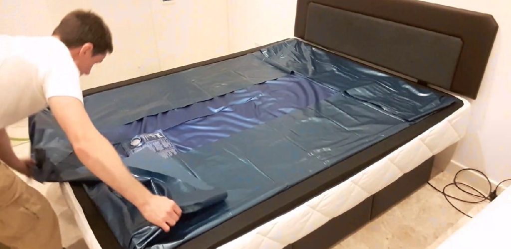 How to Build a Waterbed Frame With Drawers