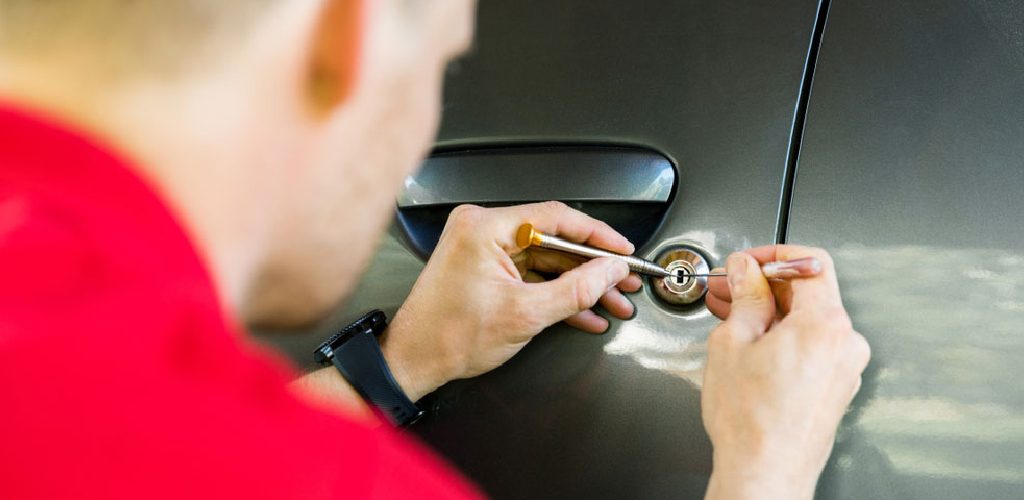 How to Pick a Car Trunk Lock