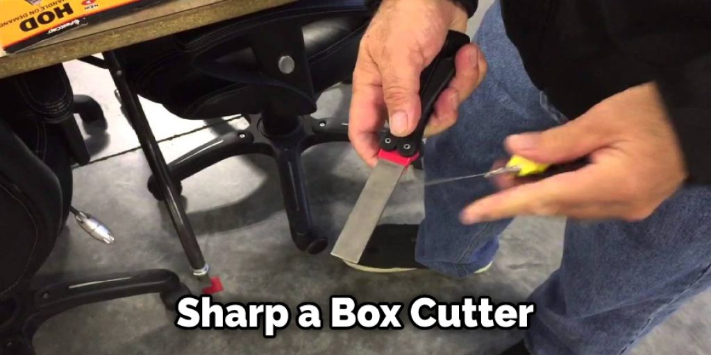 Sharp a Box Cutter