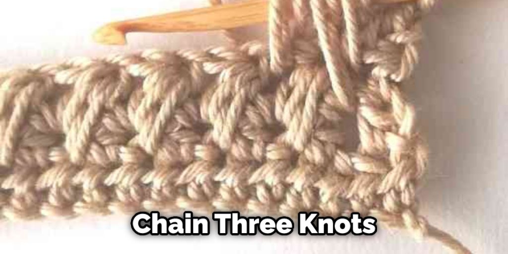 Chain Three Knots