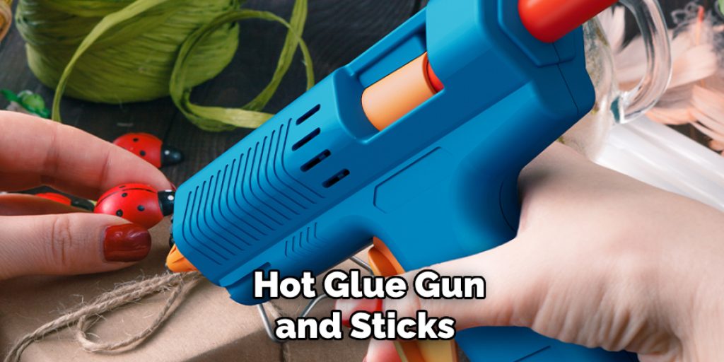  Hot Glue Gun and Sticks