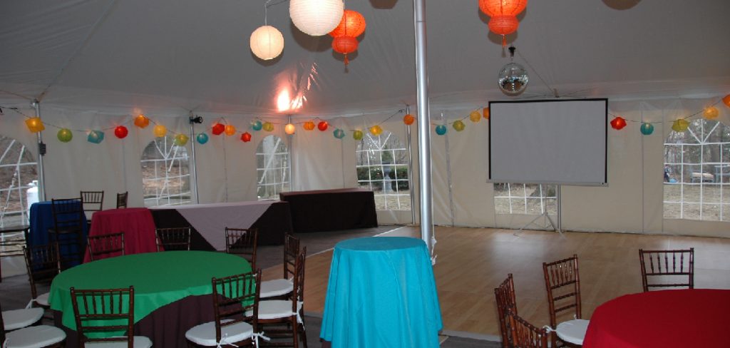 How to Decorate a Garage for a Party