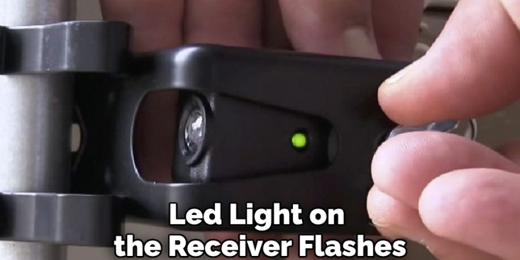 Led Light on the Receiver Flashes