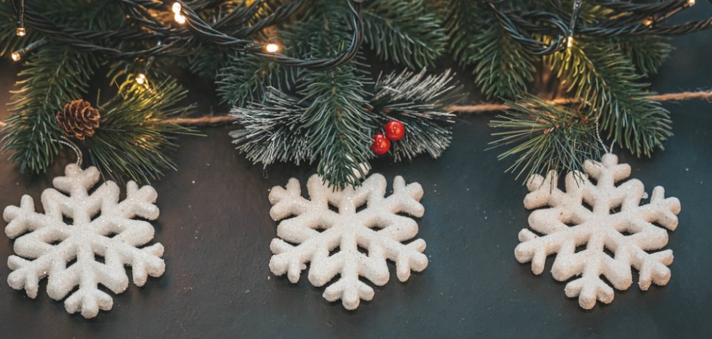 How to Decorate With Snowflakes