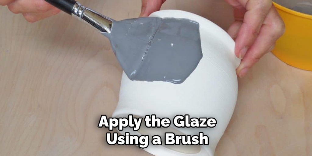 Apply the Glaze
Using a Brush