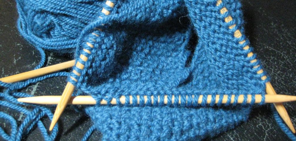 How to Cast on Double Pointed Needles