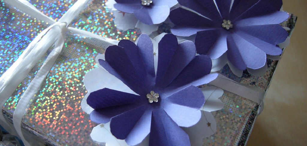 How to Make Large Paper Flowers for Backdrop