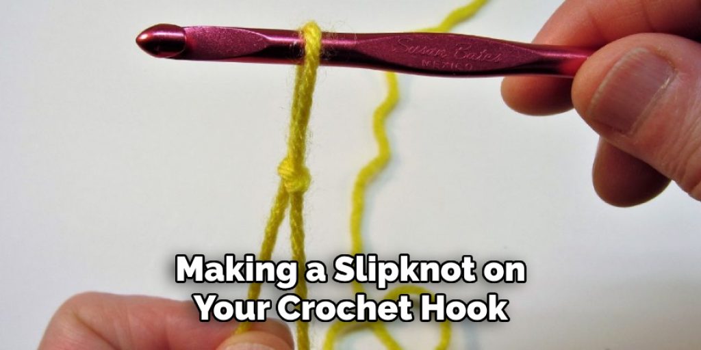 Making a Slipknot on 
Your Crochet Hook