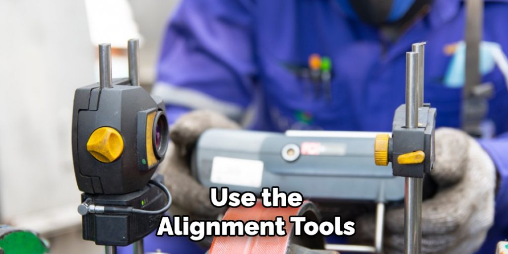 Use the
Alignment Tools