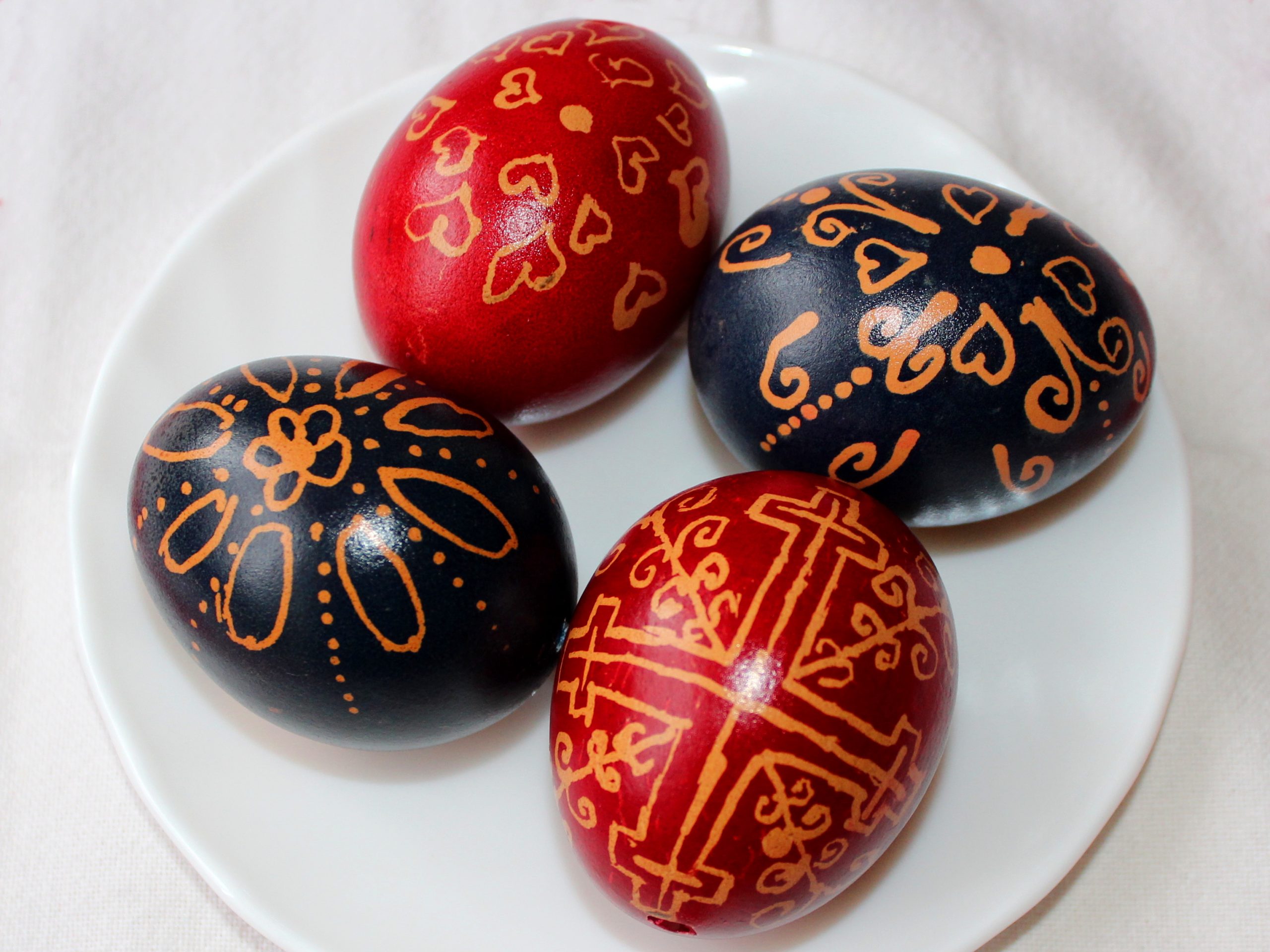 How to Make Hungarian Easter Eggs