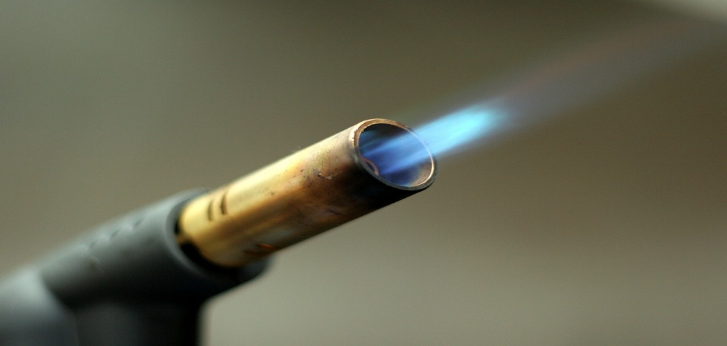 How to Make a Homemade Blowtorch