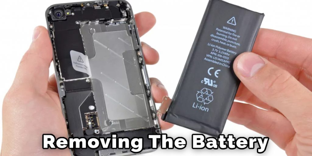 Removing The Battery