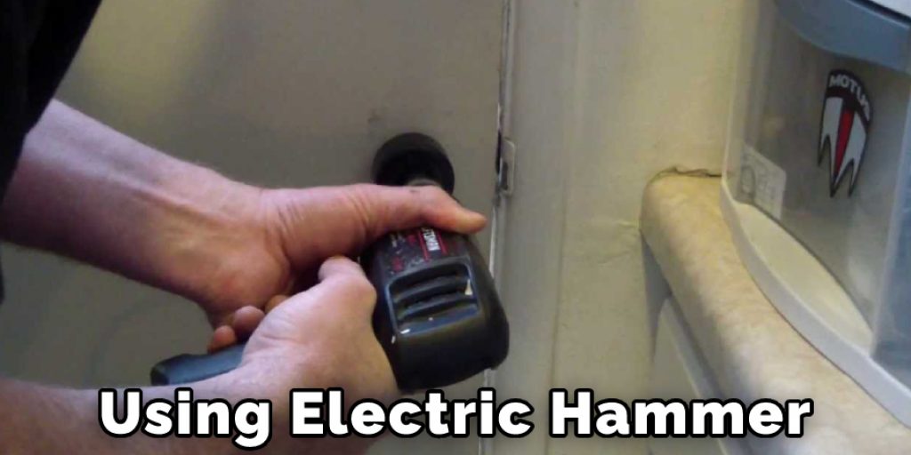 Using Electric Hammer