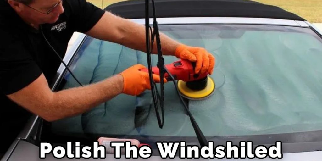 How to Remove Fine Scratches From Windshield in 4 Quick Steps (2024)