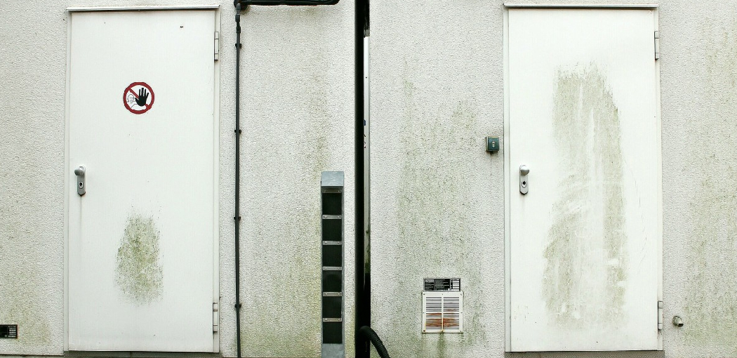 How to Cut the Bottom of a Steel Door