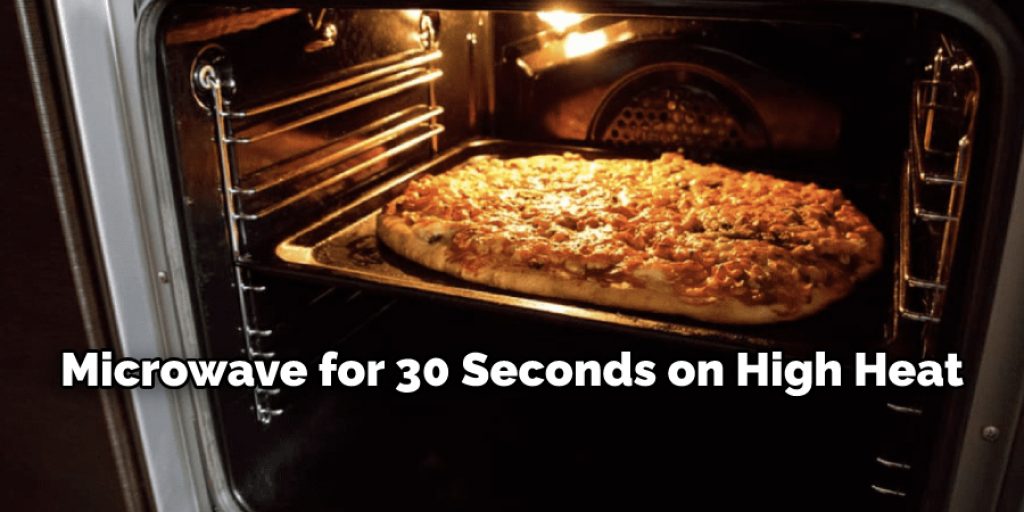 Heating pizza in microwave