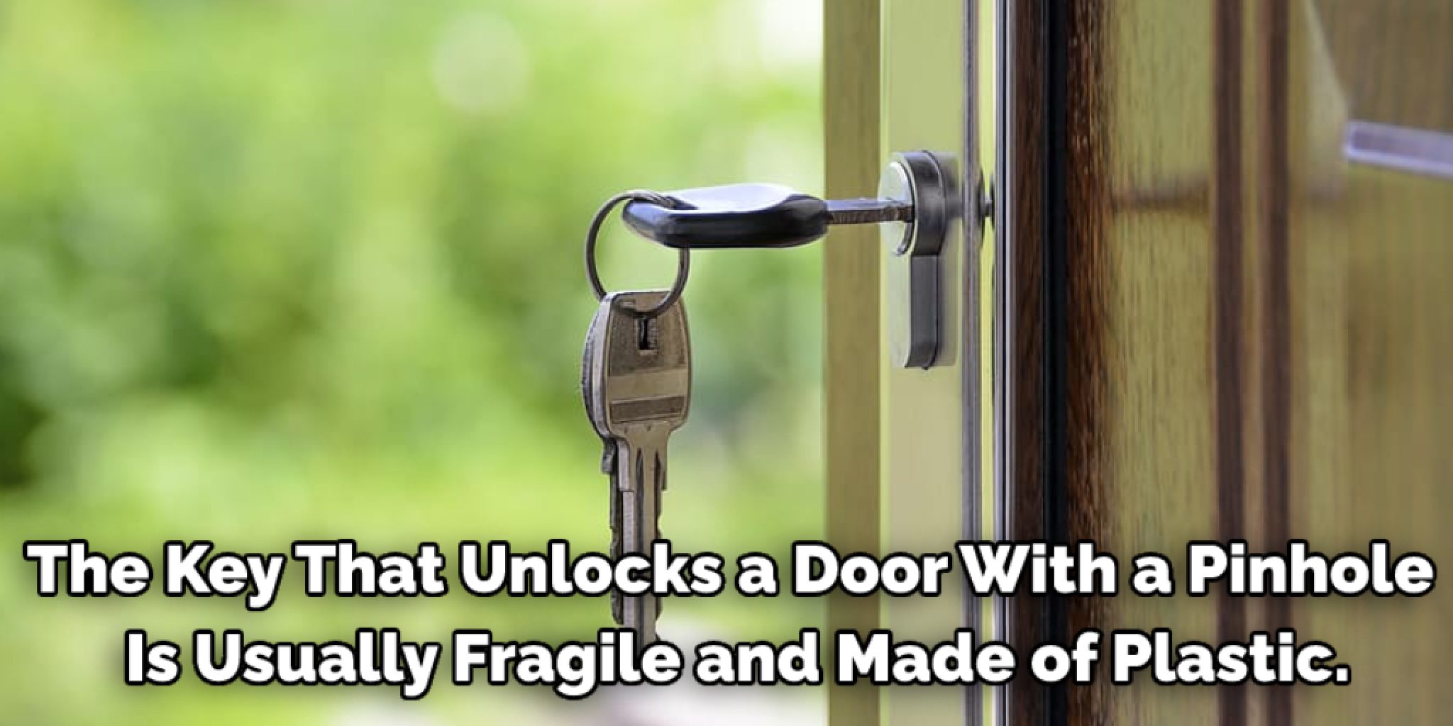 How to Unlock Bedroom Door With Hole Apply These 7 Tricks! (2024)