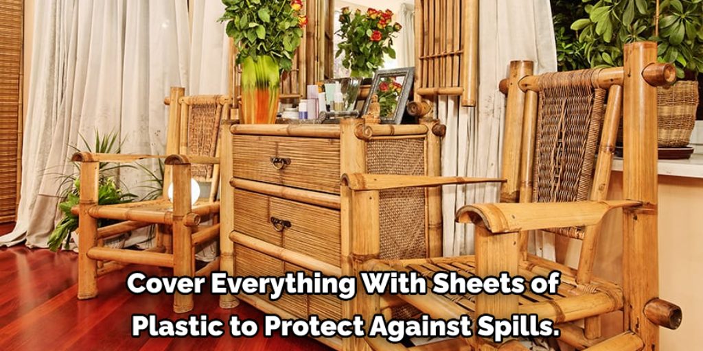 Precautions While Removing Varnish From Bamboo Furniture