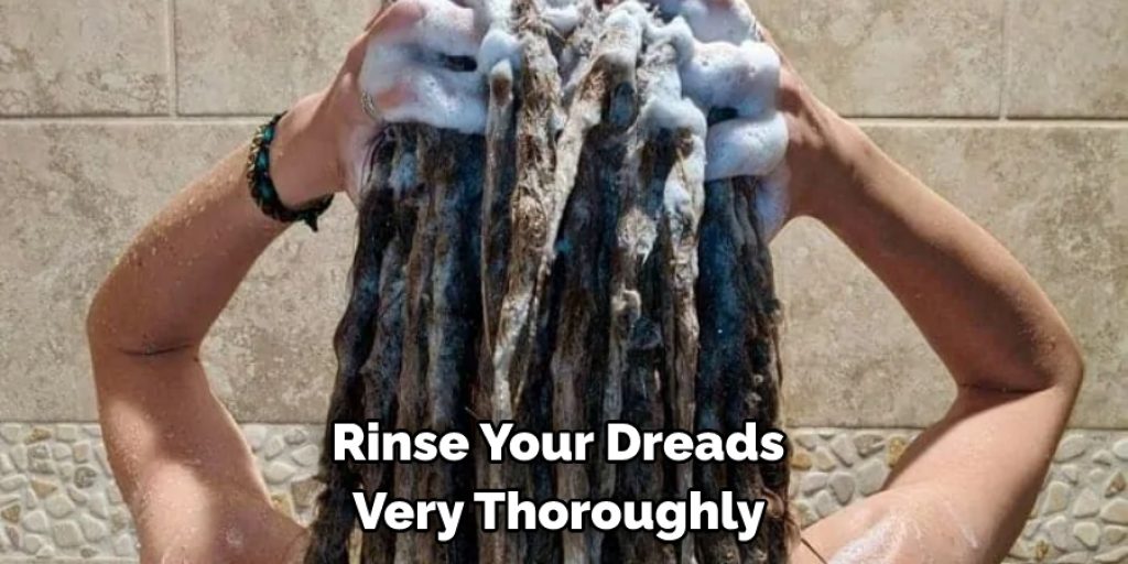 How to Shower With Dreads 10 Easy Ways (2024)