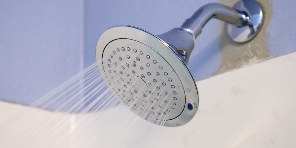 How to Get a Shower Head Off That Is Stuck