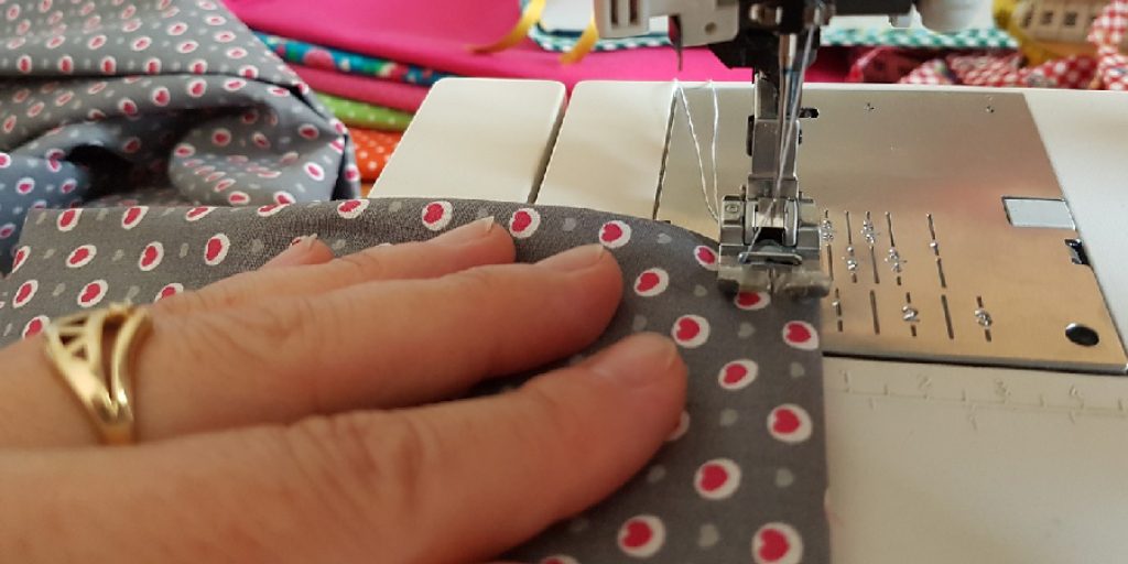 How to Sew an Expandable Pocket