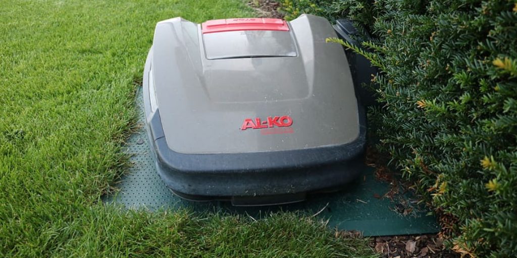 How to Store a Lawn Mower in Garage  