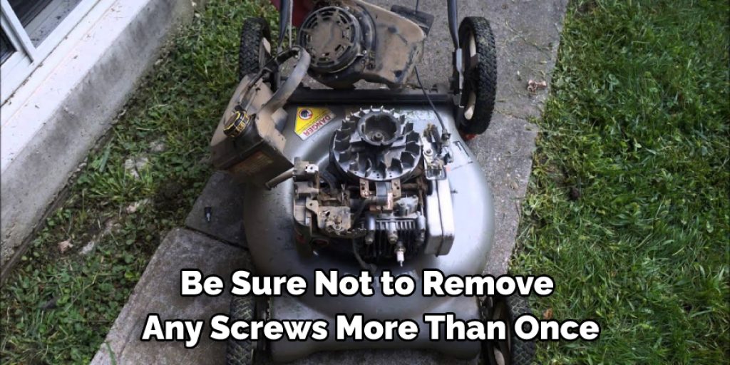 Precautions While Repairing a Lawn Mower From Shooting Rocks