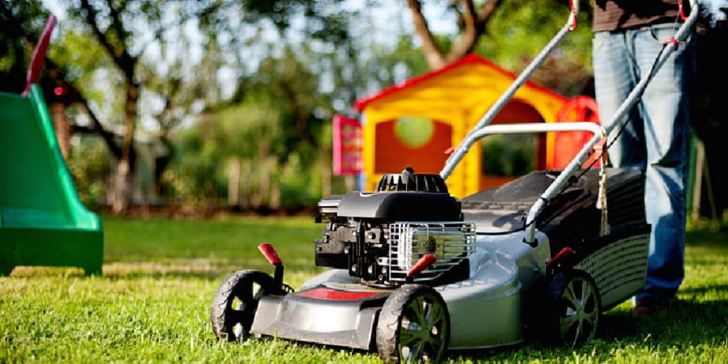 how does fuel pump work on lawn mower