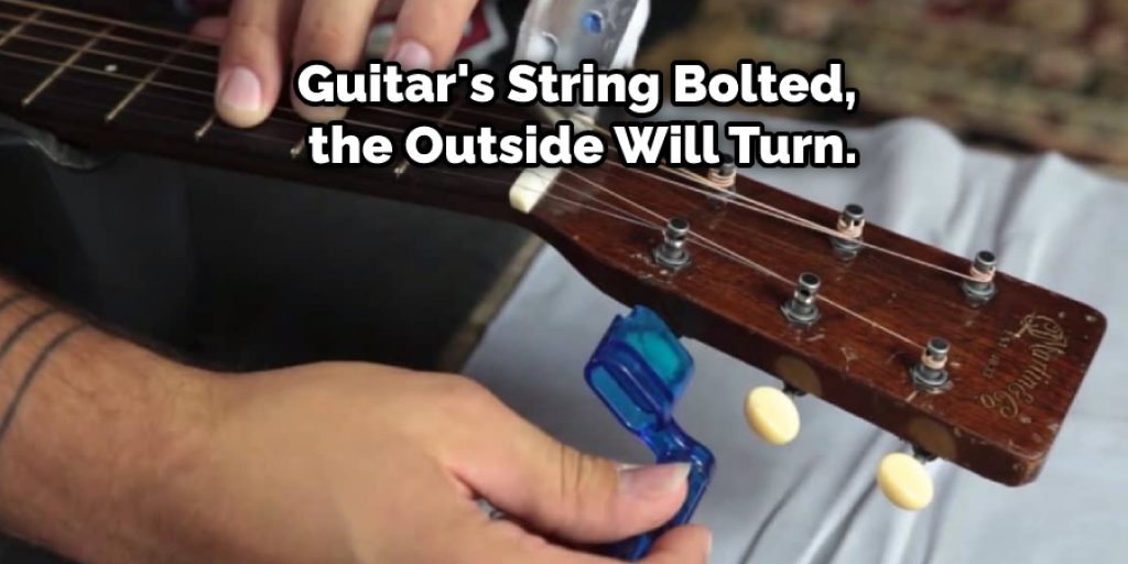  From the outset, just the inward "Locking Cam" is popping, accurately bolting the string. When the guitar's string is bolted, the outside will turn.