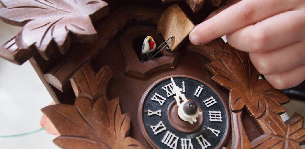 How to Oil a Cuckoo Clock