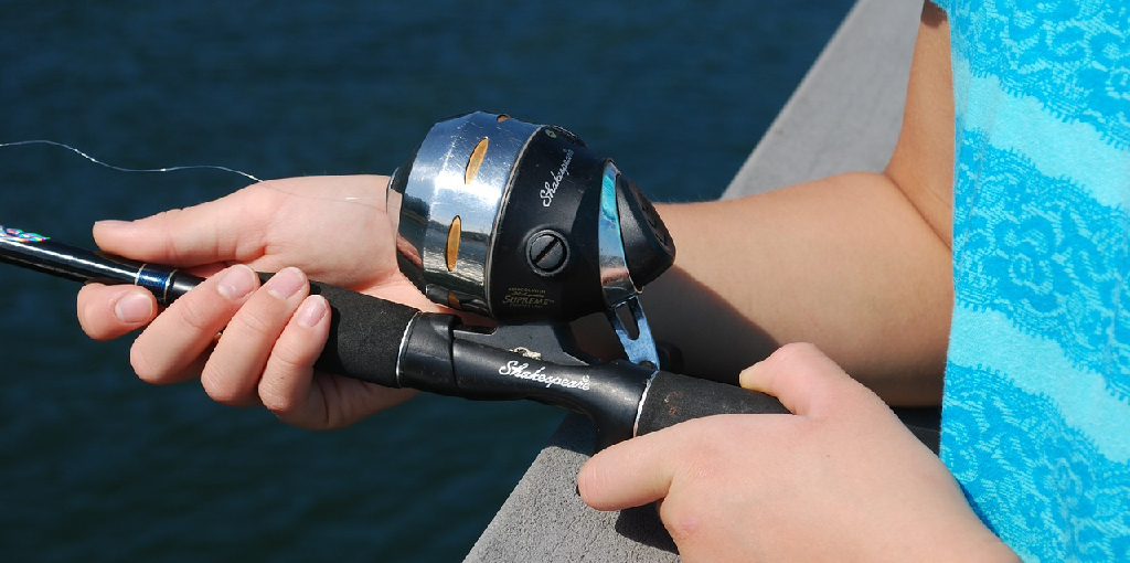 How to Put Line on a Spincast Reel