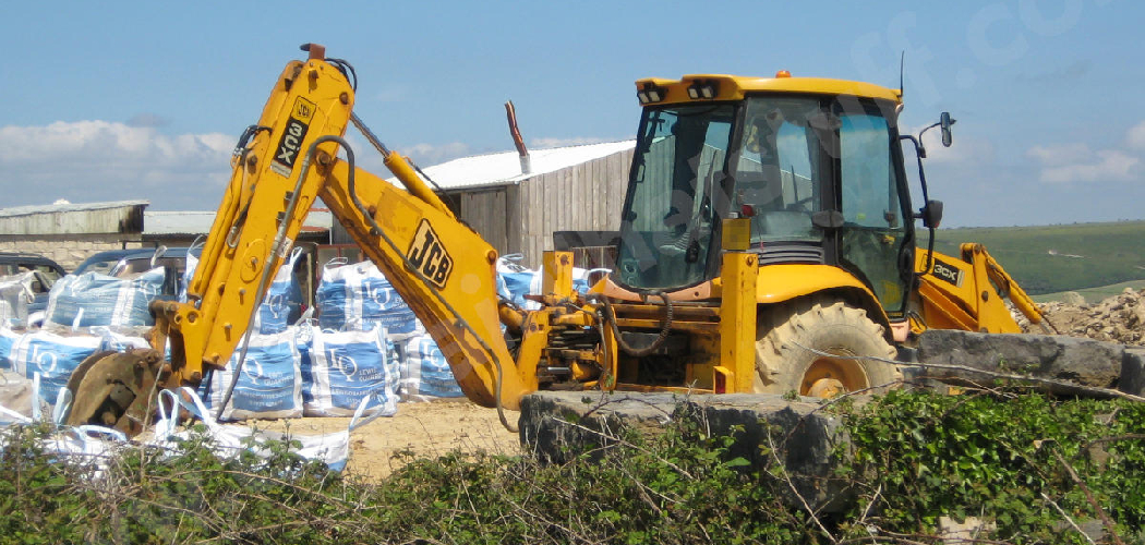 How Often Should You Change Hydraulic Oil in a Tractor