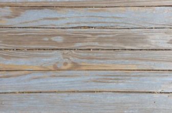 How to Remove Deck Paint From Vinyl Siding