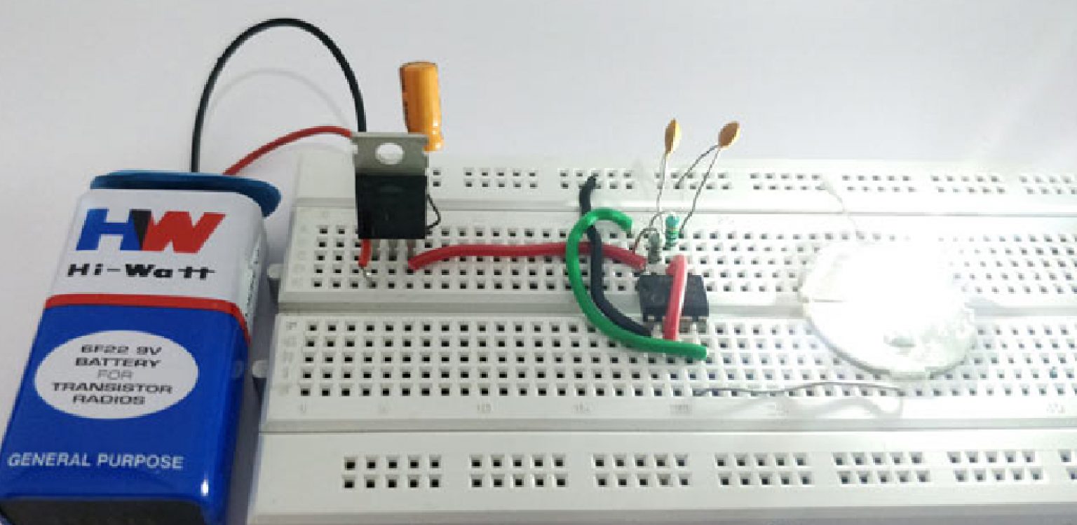 How to Make a Strobe Light Circuit in 04 Easy Steps (2024)