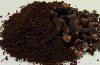 How to Grind Cloves